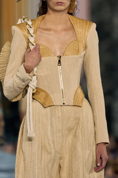 Look 31